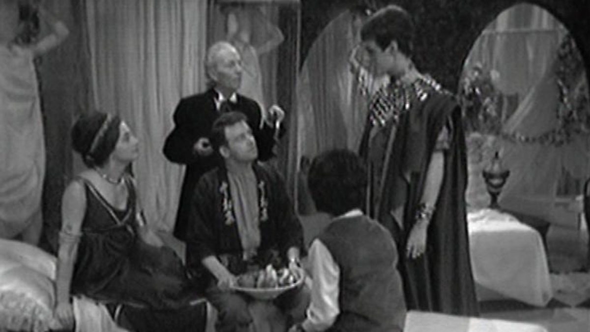 Doctor Who: Summary: The Velvet Web
