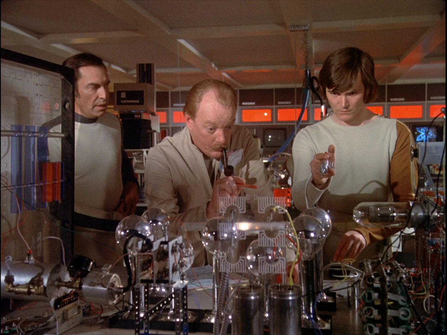 Space 1999: Review: Voyager’s Return