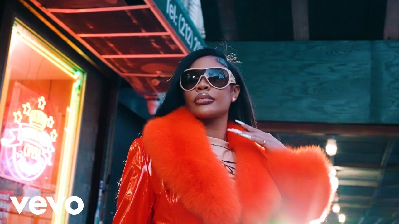 Chinese Kitty – Boy Oh Boy (Official Video)