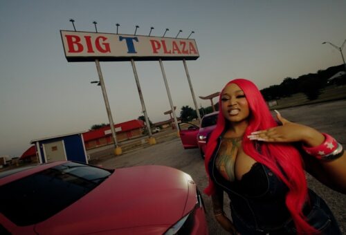 Dolly Babe – Pink Blush (Official Music Video)