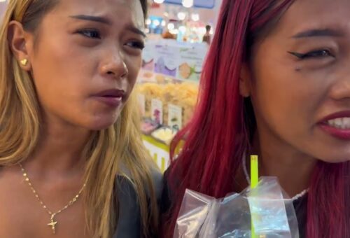 Twin Filipina Beauties Travel Adventure! AMAZING THAILAND FOOD COURT! ABSOLUTELY CRAZY!
